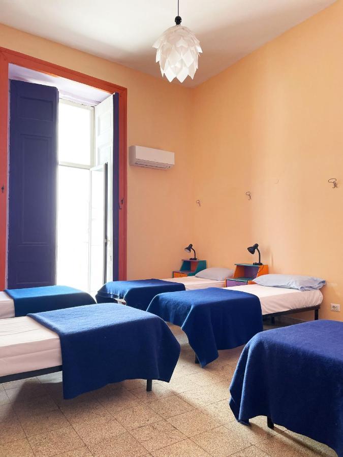 6 Small Rooms Nápoles Exterior foto